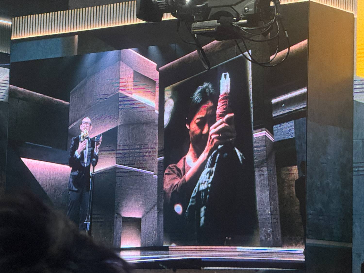 ”點擊放大” ”AA”