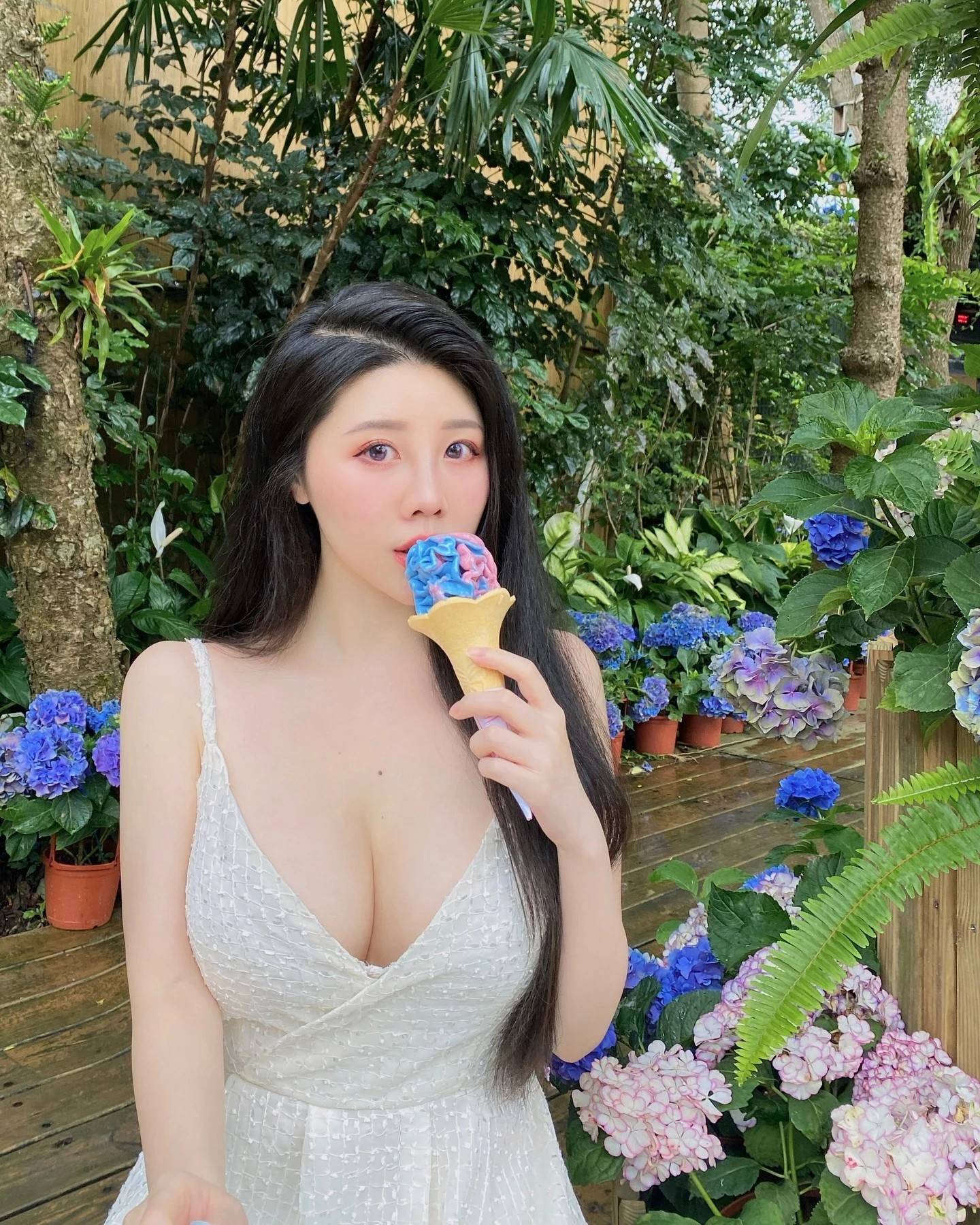 鄰家女孩 大眼電力十足_激情情色貼圖