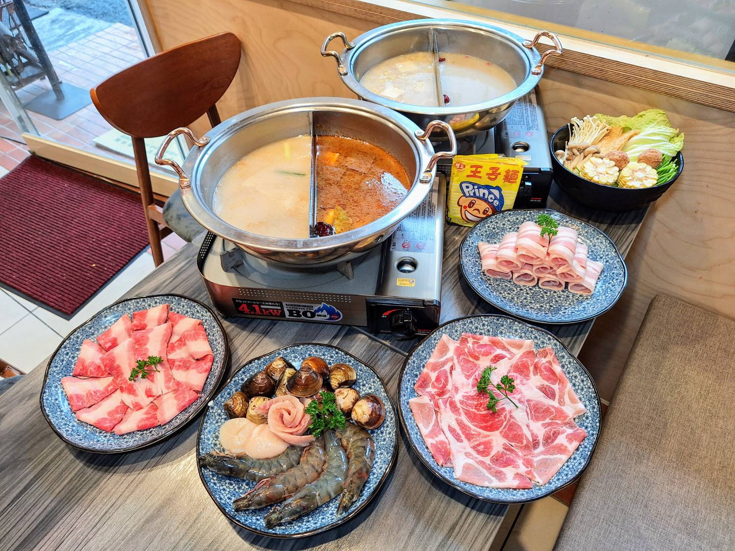 【美食】「九四火鍋 師大店」麻辣鍋、胡椒豬肚鍋、芋頭排骨鍋、