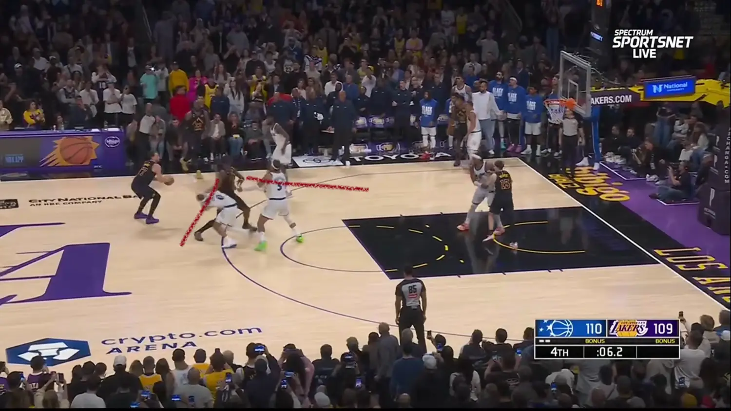 Re: [花邊] 77傳炸彈給姆斯絕殺不中 - 美國職籃 - PTT.BEST 批踢踢爆文