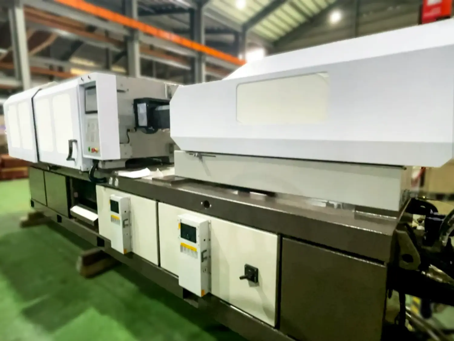 General-Purpose Injection Molding Machine