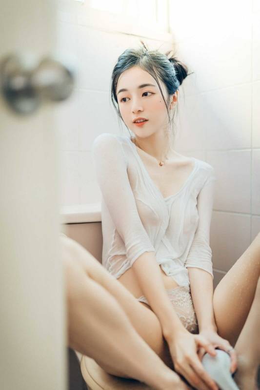 [JVID]仙仙辰超仙美人辰辰OL透明襯衫下的秘密JV首次合作隱藏版首次透點喔