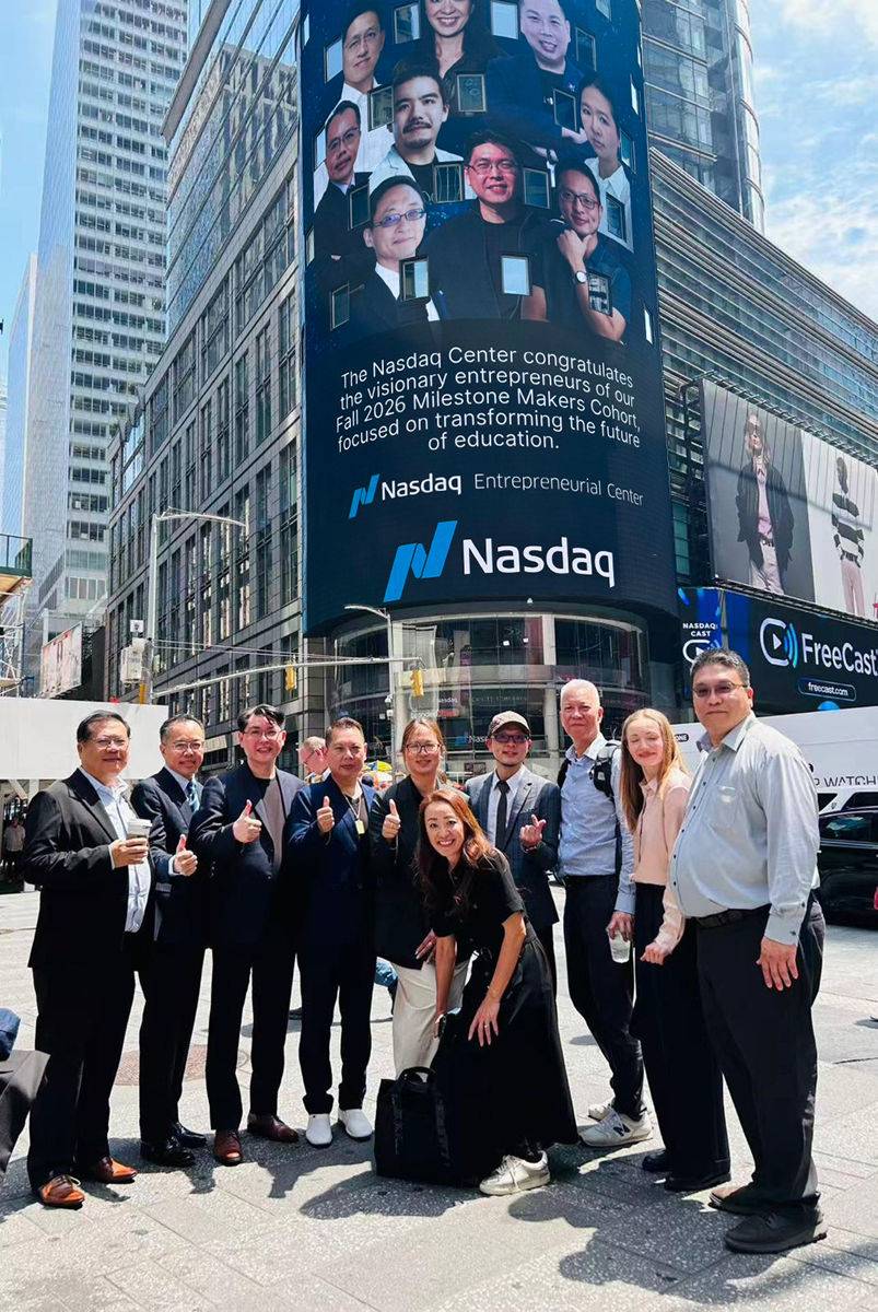 Asia Innovation Hub（AIH）與 Nasdaq Entrepreneurial Center 推動的「2026春季亞洲里程碑創業家計畫」於紐約時代廣場 Nasdaq MarketSite 舉行結業典禮，代表團影像登上 Nasdaq 大樓大型電子看板