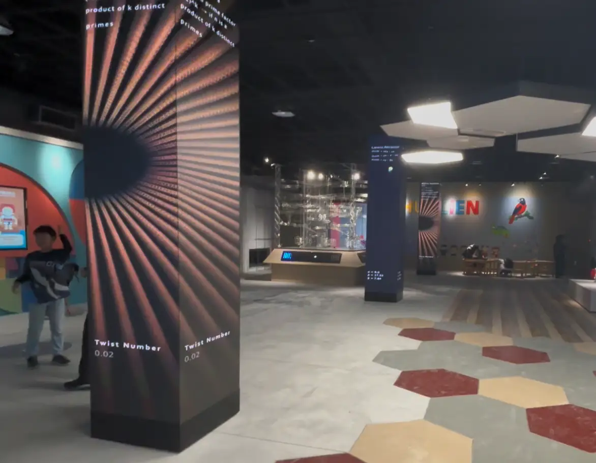 柱面無縫拼接LED電視牆 【圖片】柱面無縫拼接LED電視牆