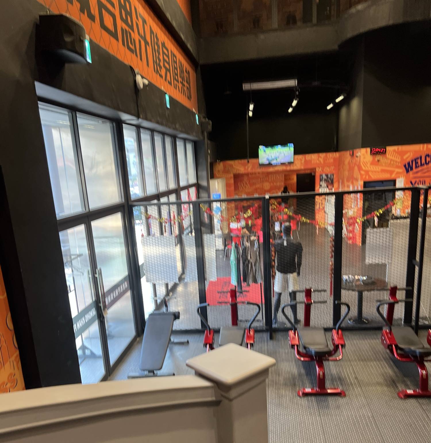 [問卦] 所以現在綁約健身房只能找大間的簽嗎