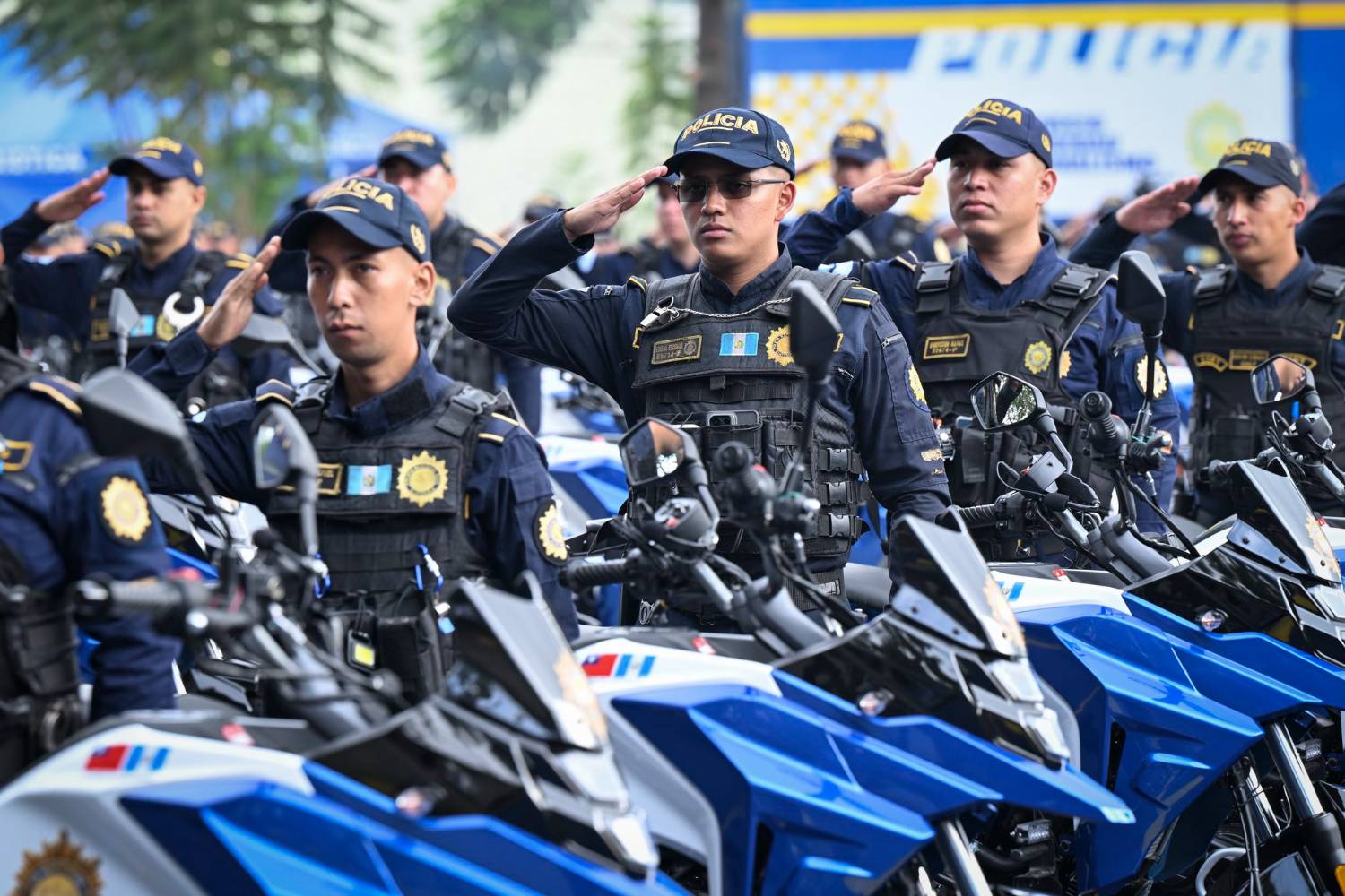 圖 台灣警車老舊缺錢 卻捐252機車給瓜國警察