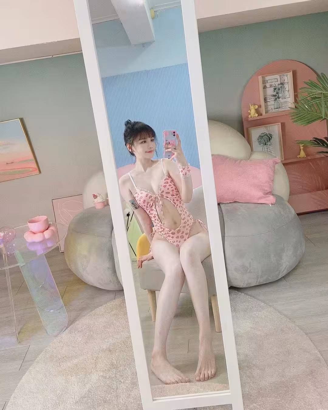 火辣打扮辣暈網友沒想到如此性感