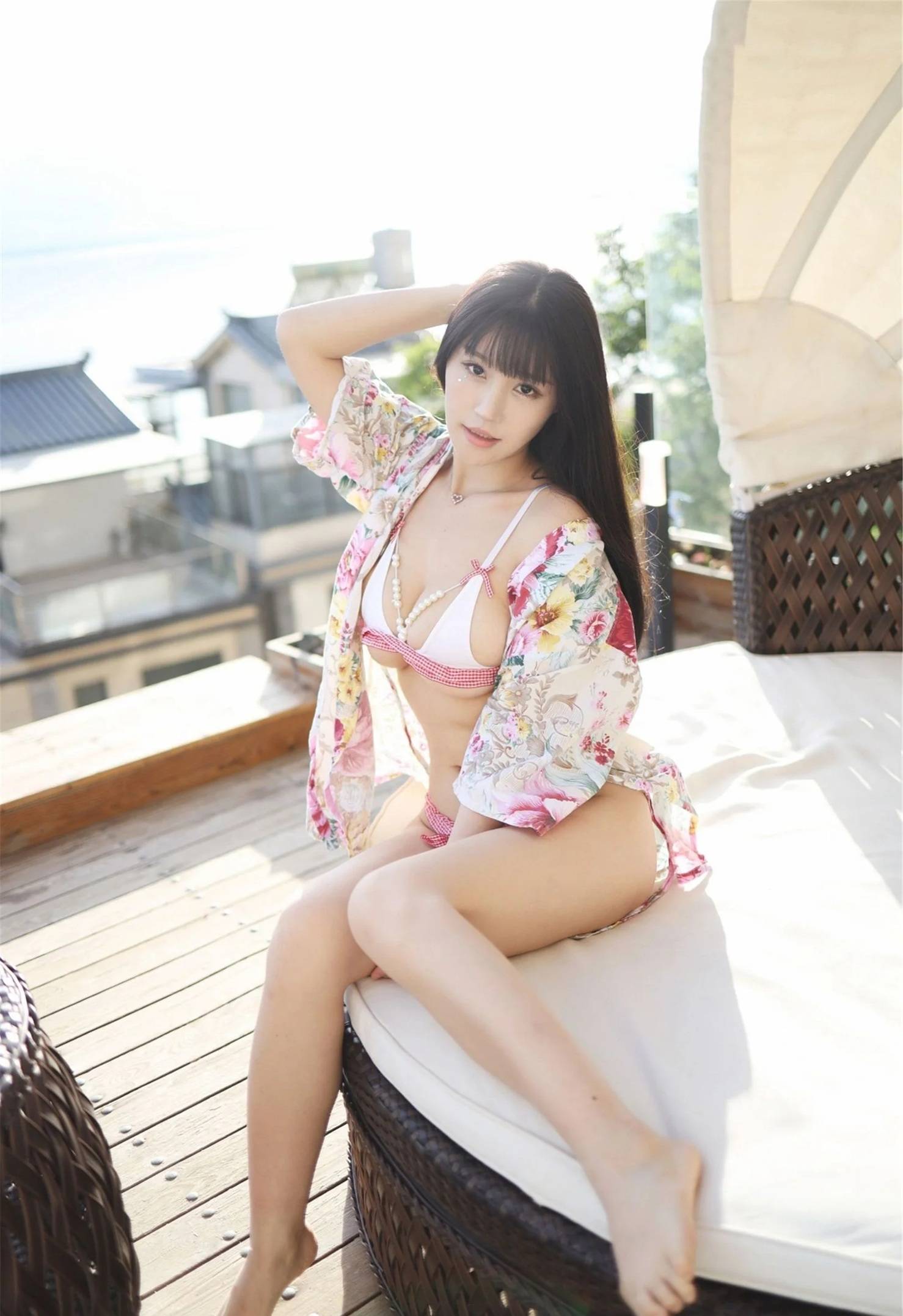 巨乳JD大膽在圖書館自慰_多P情色貼圖