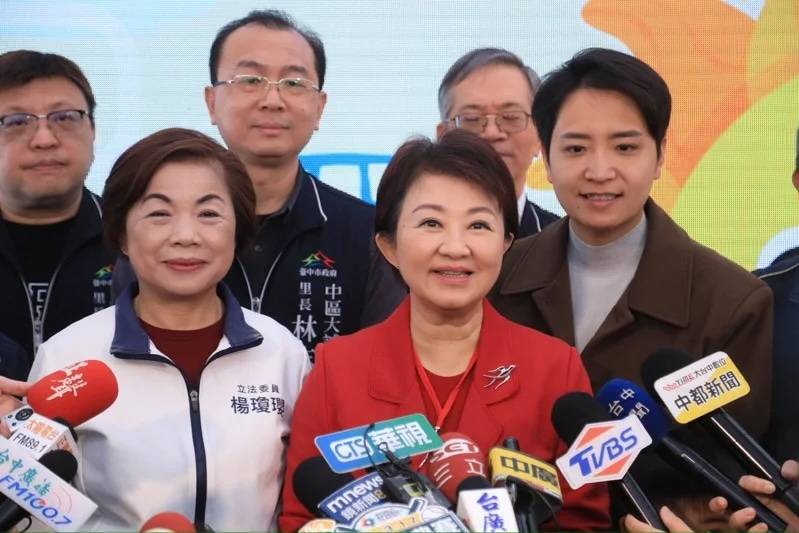 [新聞] 影／盧秀燕恭喜高市早苗大獲全勝 盼台中 - 八卦 - PTT.BEST 批踢踢爆文