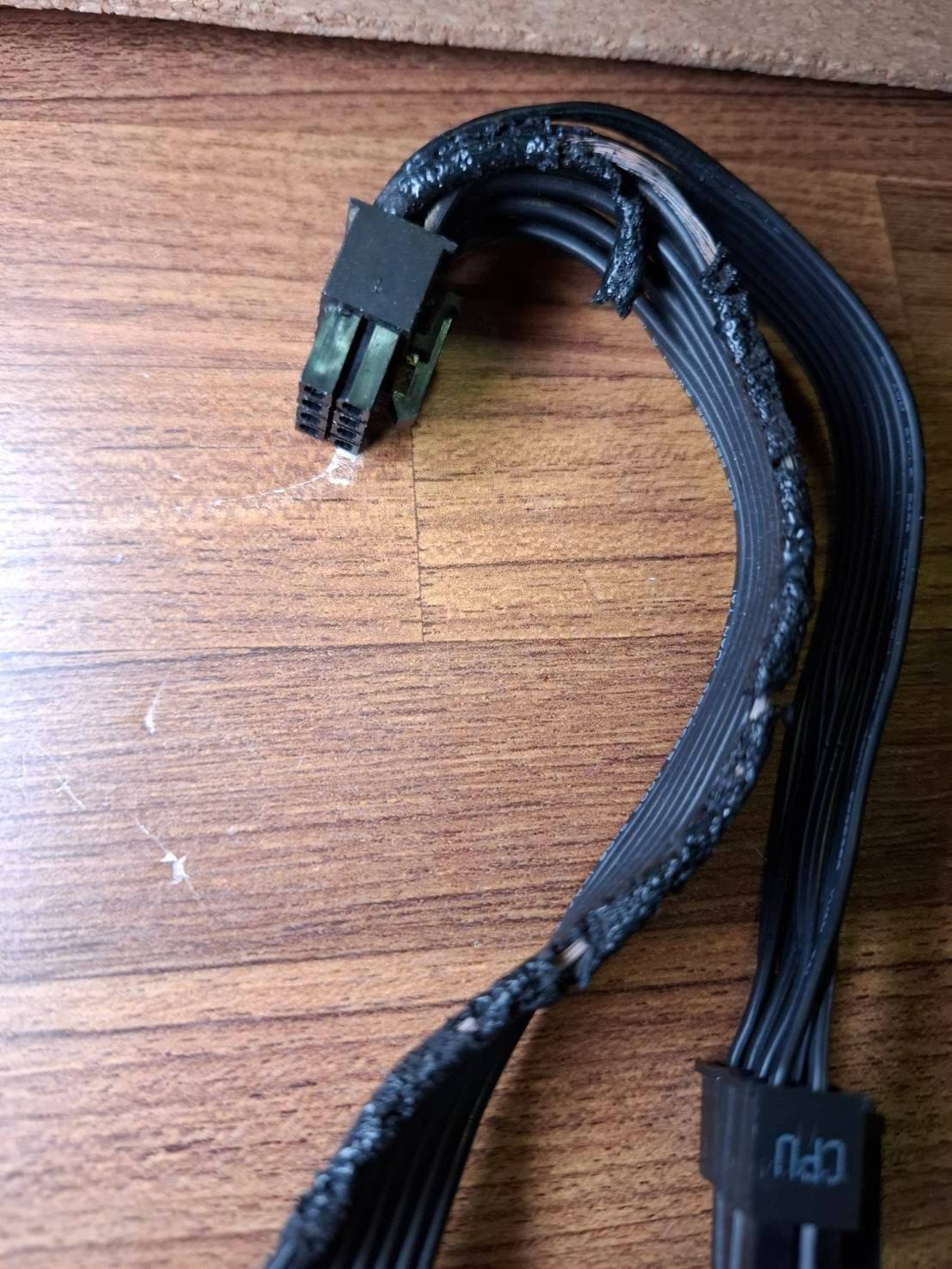 [閒聊] 看到有電源線又燒拉