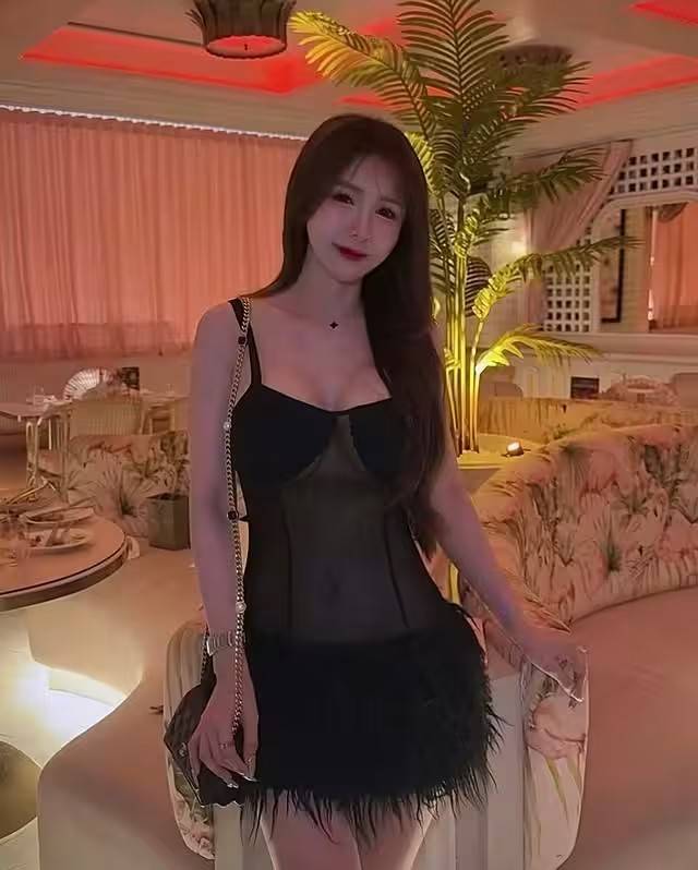 甜美笑顏氣質令人一見傾心