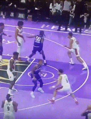 Re: [情報] Deandre Ayton和拓荒者買斷合約