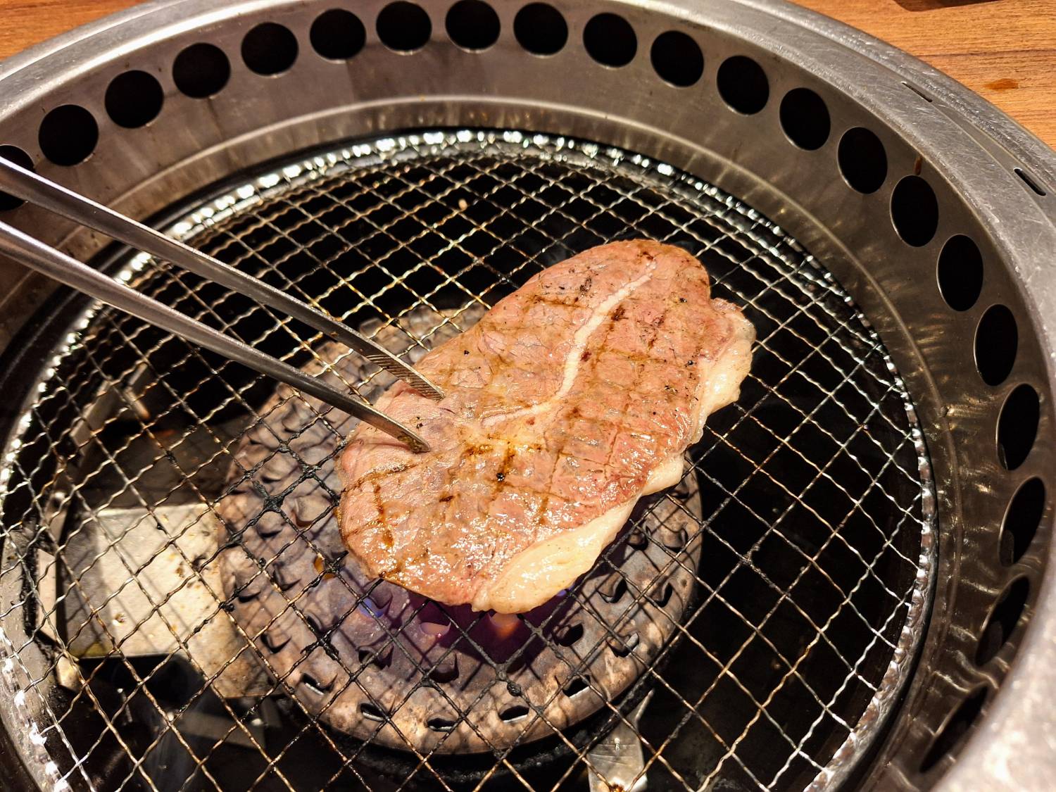 【美食】「上村牧場 微風北車店」中正區燒肉吃到飽推薦,台北車