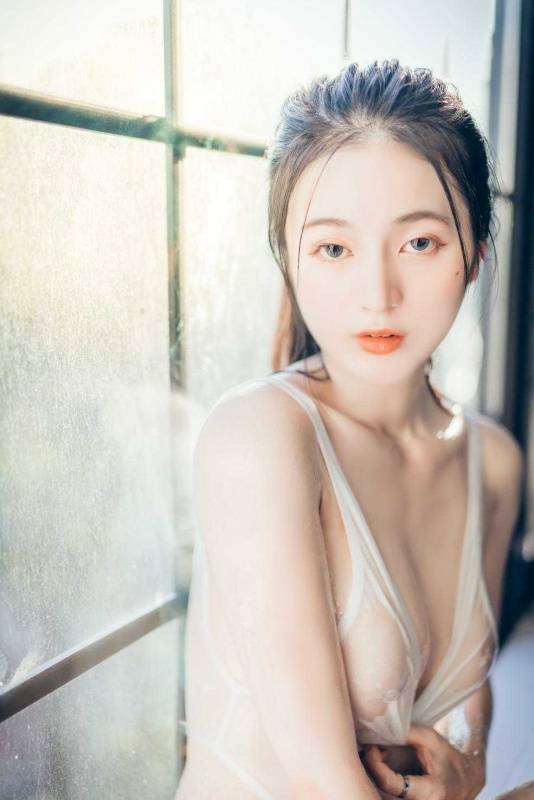 [JVID]仙仙辰超仙美人辰辰OL透明襯衫下的秘密JV首次合作隱藏版首次透點喔
