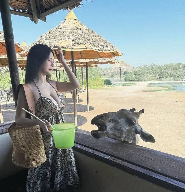 性感內衣解放惹火曲線粉絲鼻血直流