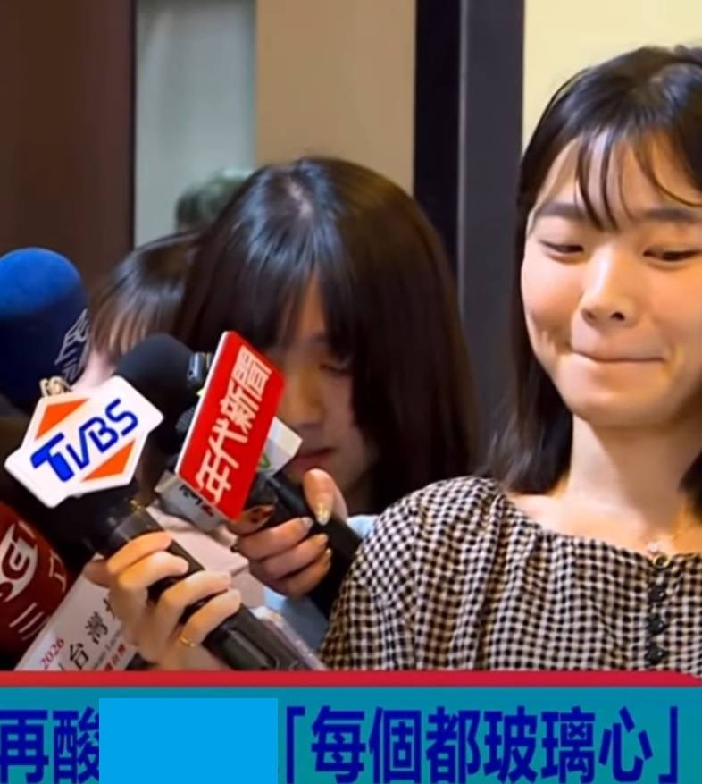 [問卦] 這個女記者心裡在想什麼?? 表情真多 - 八卦 - PTT.BEST 批踢踢爆文 3