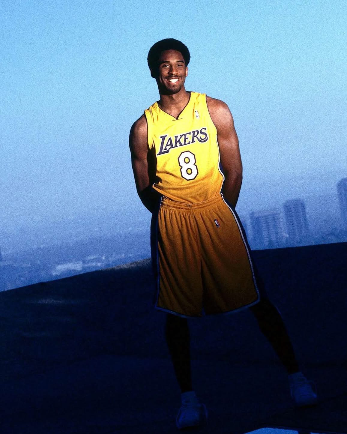 [花邊] 今天是Kobe的47歲冥誕、林書豪37歲生日