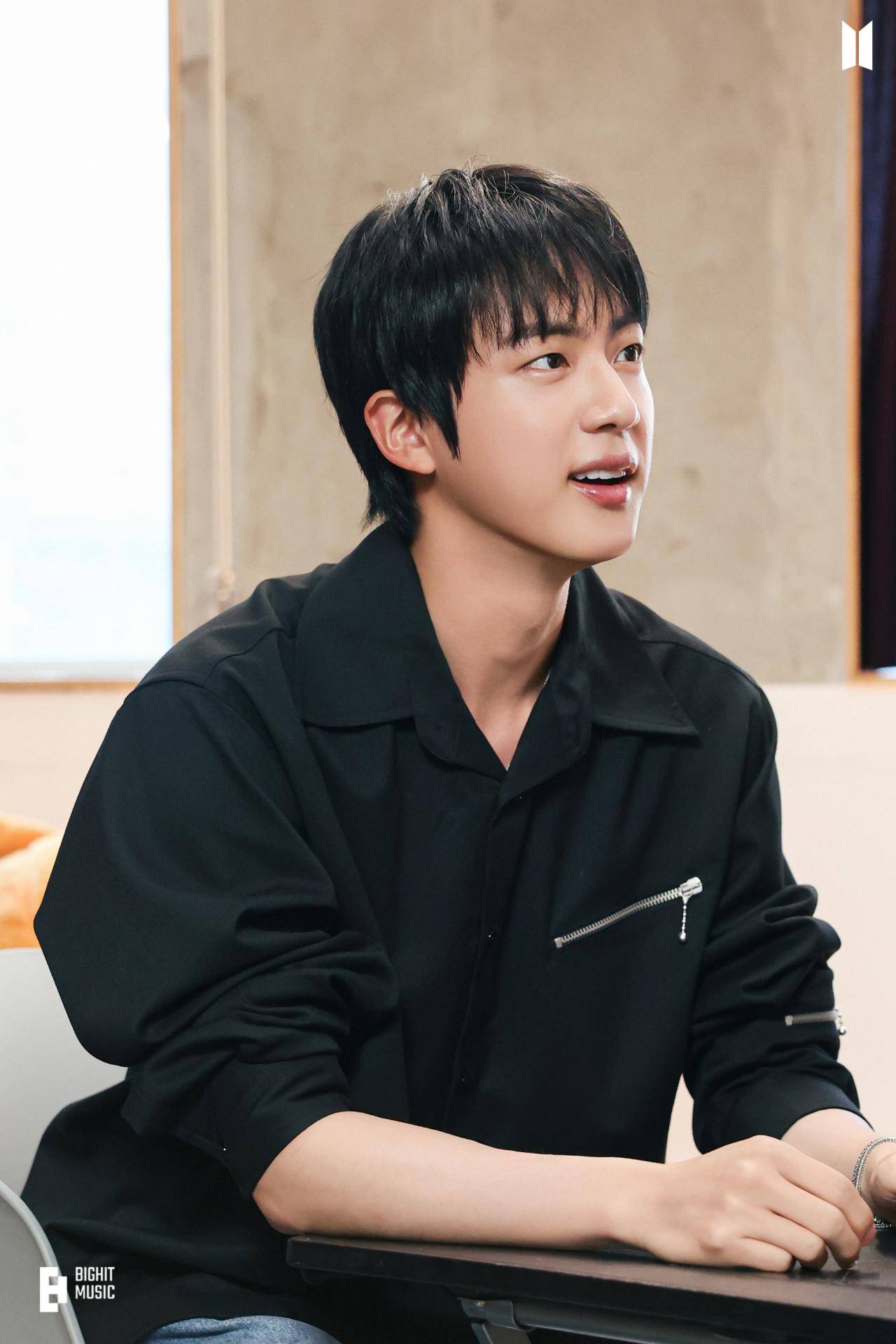 [照片] 250528 Jin '奔跑吧碩珍' Photo Sketch II