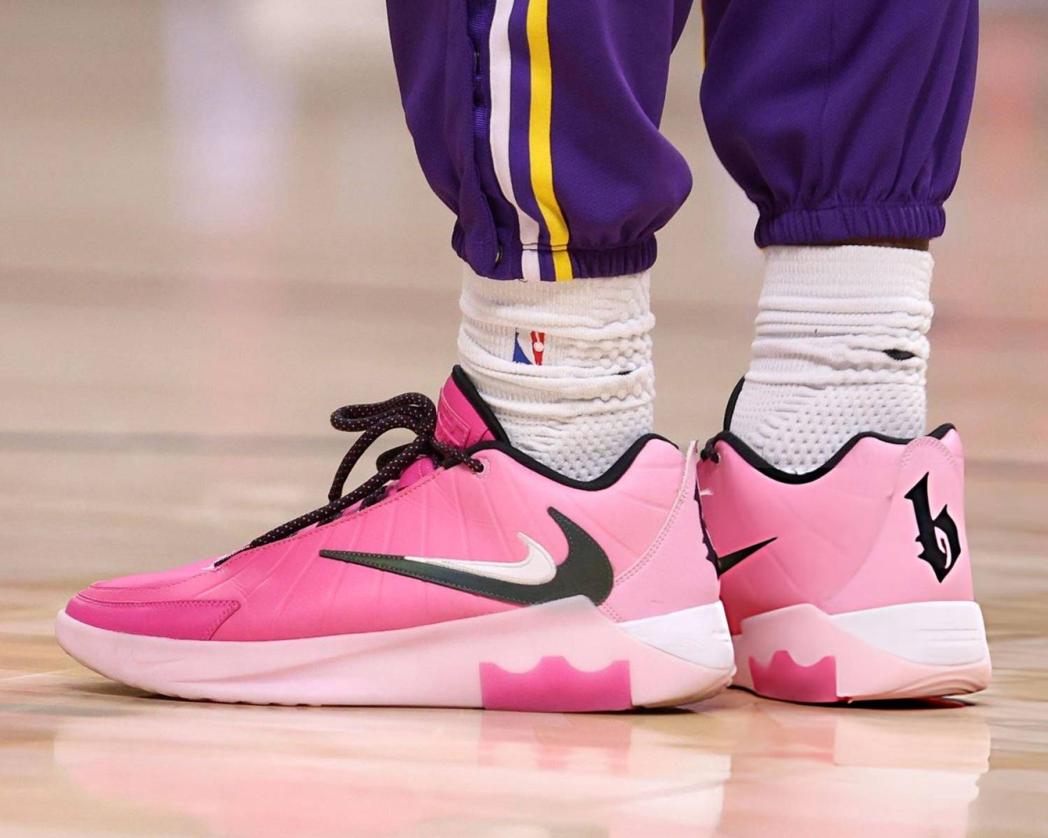 [花邊] 布朗尼的Nike個人logo首次亮相 - 美國職籃 - PTT.BEST 批踢踢爆文 2