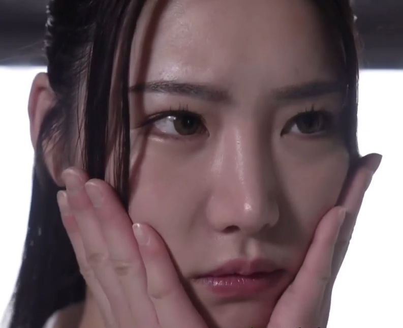 新任女教師豐滿的屁股和大腿_望月りんね