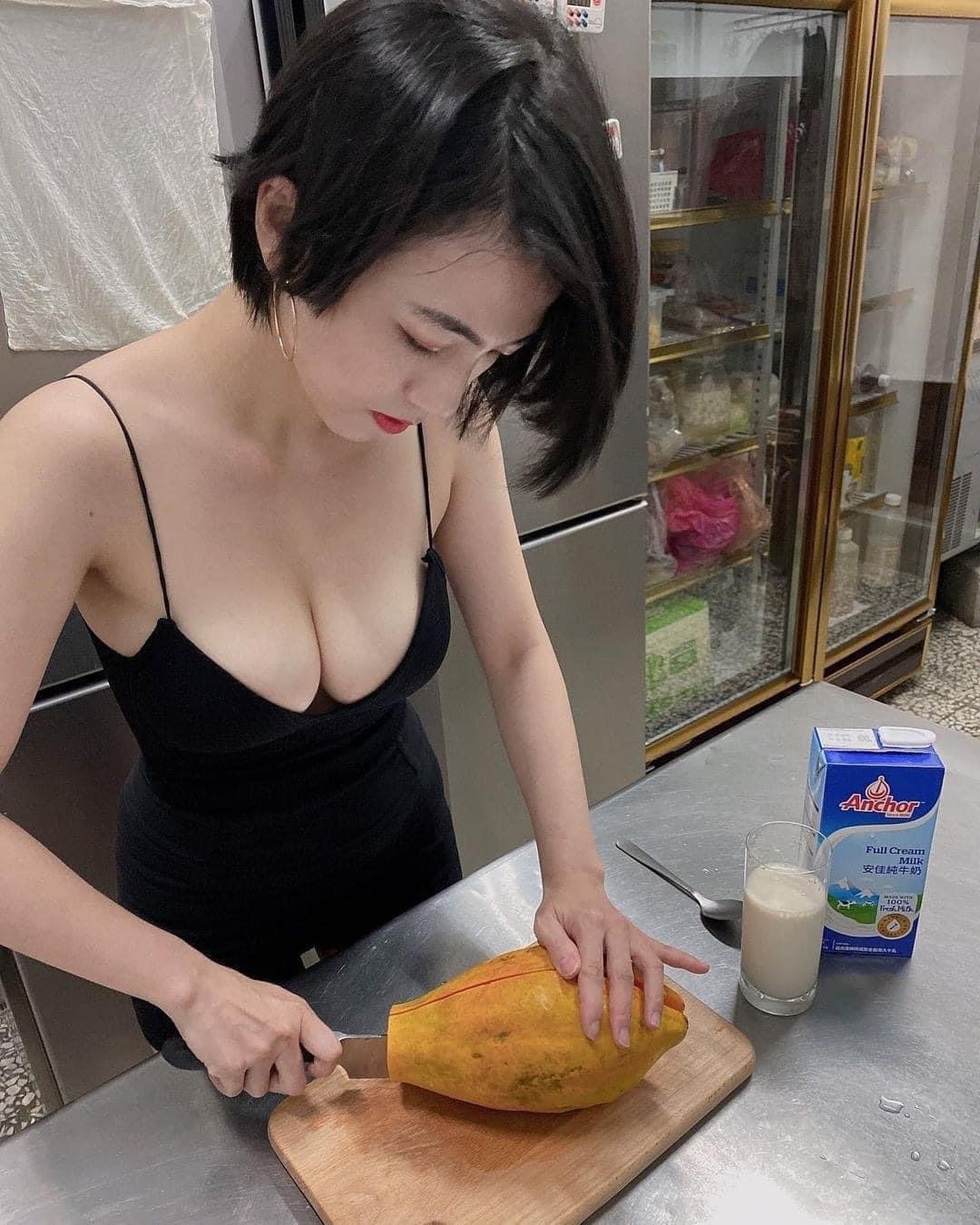 [問卦] 這麼熱能喝木瓜牛奶嗎？