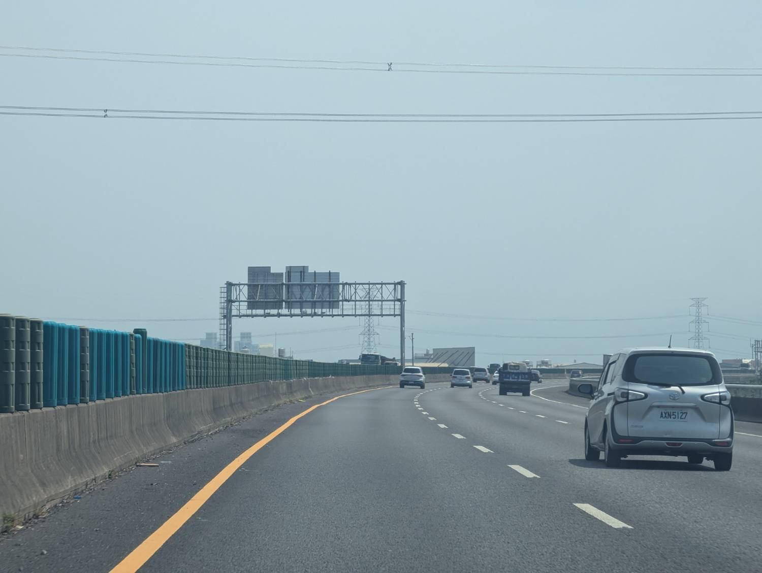 [問卦] 台中一片霧茫茫 發生什麼事？