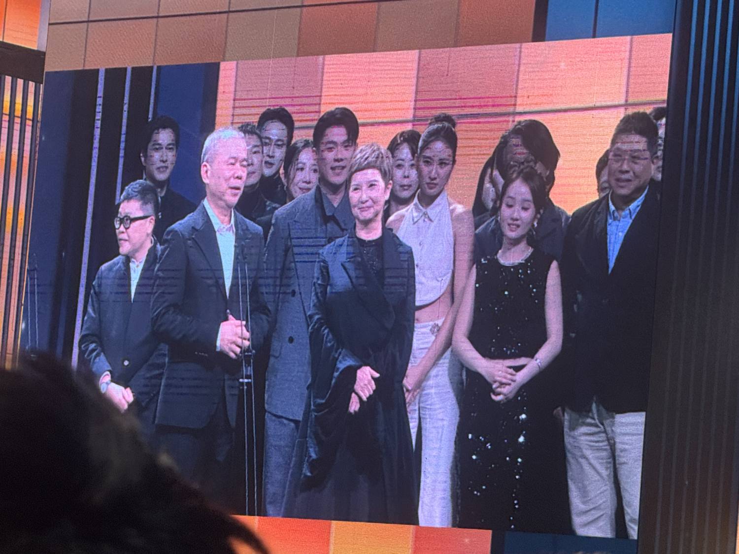 ”點擊放大” ”AA”