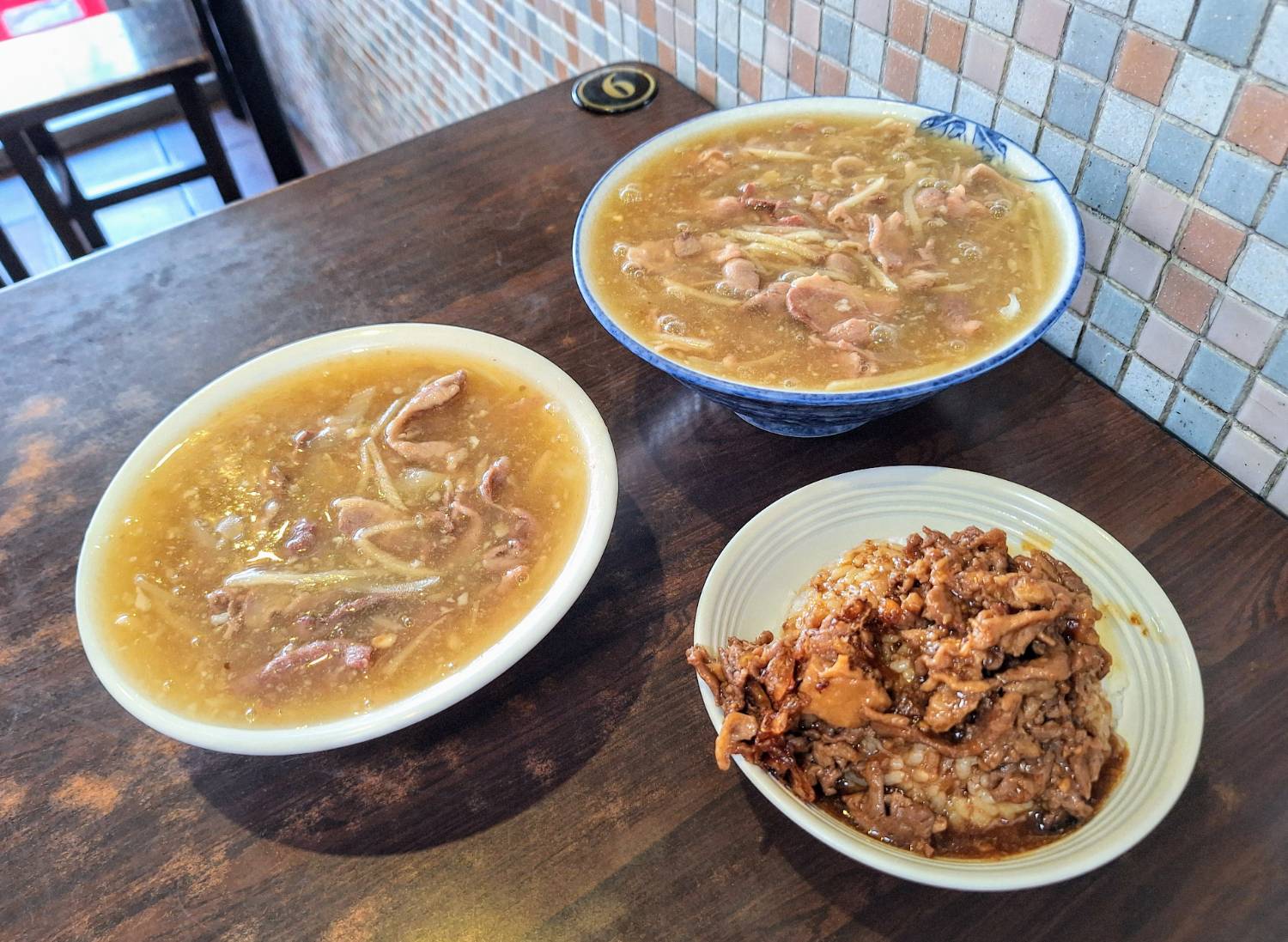 【美食】「新店北鴨鴨肉羹」新店美食推薦，新店鴨肉羹推薦、碧潭