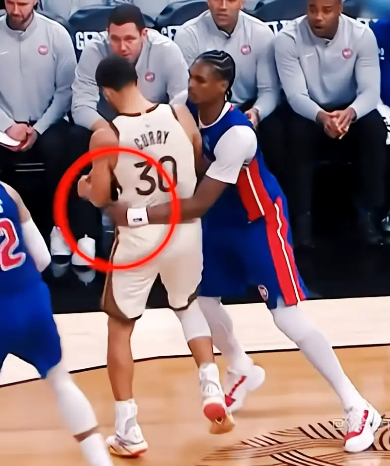 [情報] Curry MRI檢查出跑者膝 - 美國職籃 - PTT.BEST 批踢踢爆文