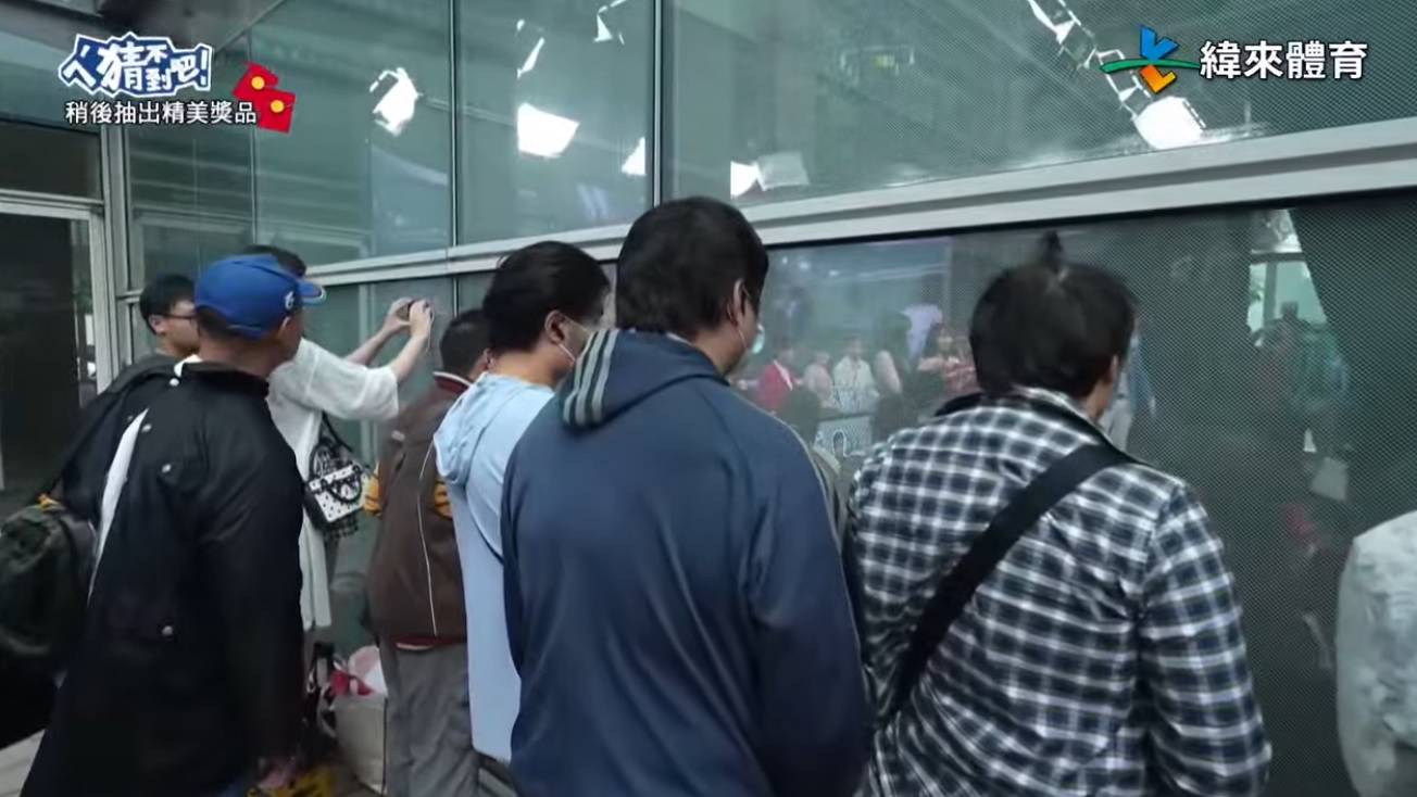 [閒聊] 耳機妹