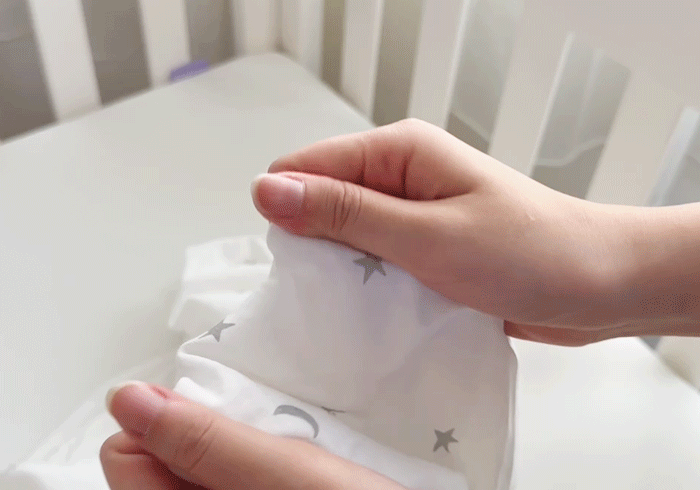 推薦育兒好物,全職媽媽的救星,不是咖啡而是「它」!HugsieBABY透氣水洗抗菌嬰兒床墊,讓寶寶安穩一覺到天亮 - 第28張圖