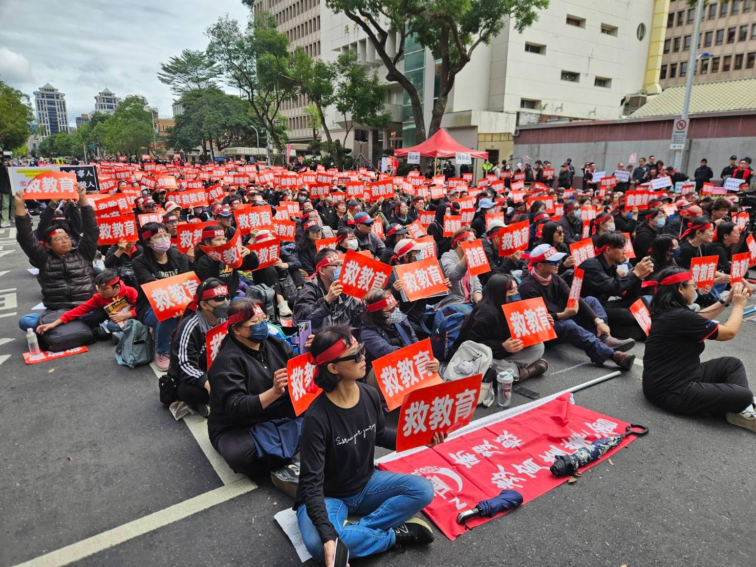 ”點擊放大” ”AA”