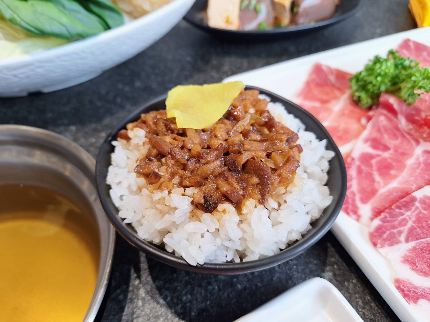 【美食】「天鍋宴 淡水店」淡水漁人碼頭餐廳推薦，淡水聚餐首選