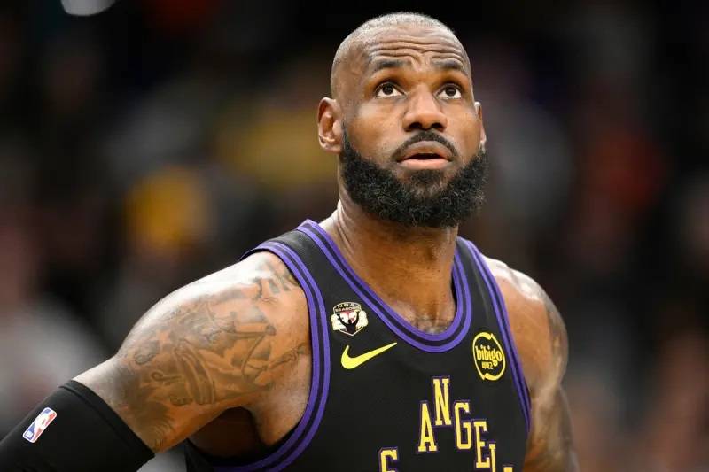 [新聞] NBA／詹皇醞釀3度回歸騎士！願意大幅降薪 - 美國職籃 - PTT.BEST 批踢踢爆文