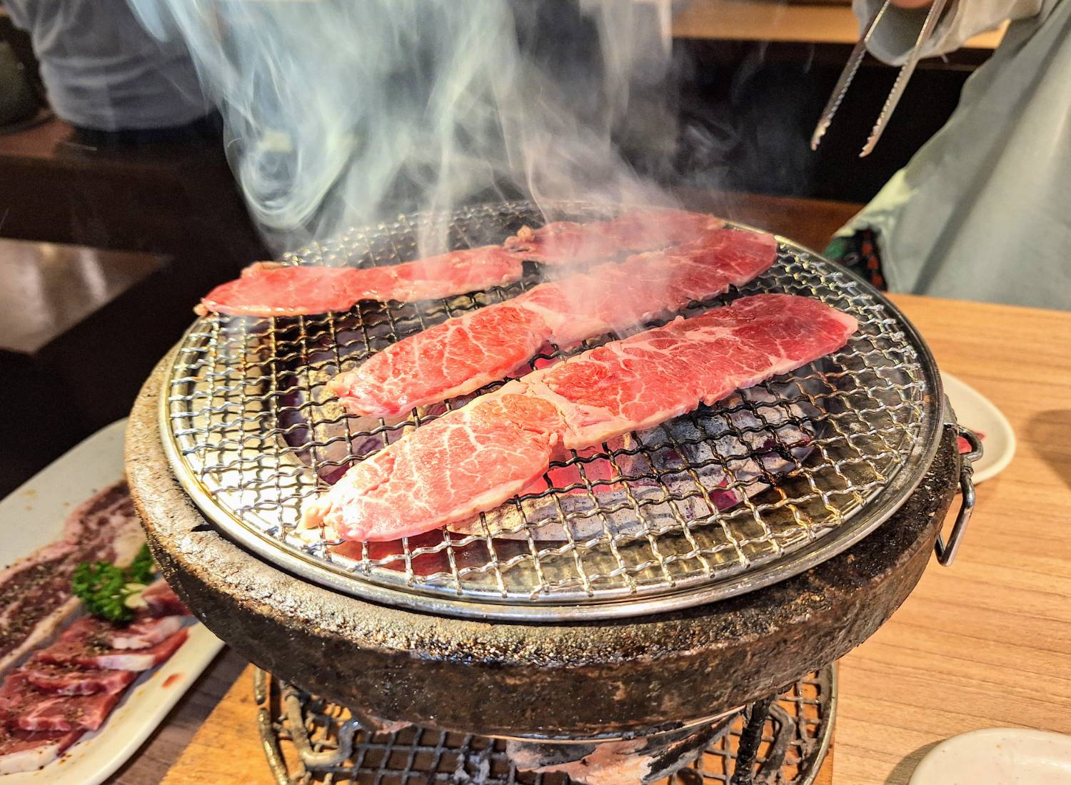 【美食】「烤必勝日式燒肉 出一張嘴南京店」中山區燒肉吃到飽推