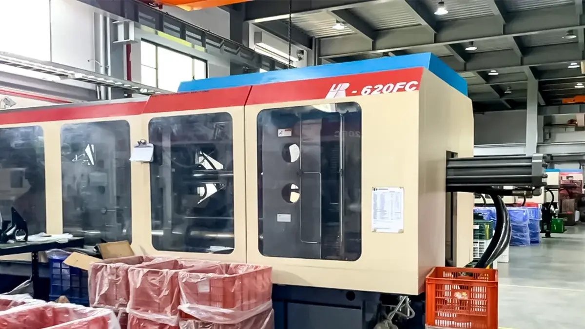 Servo Injection Machine