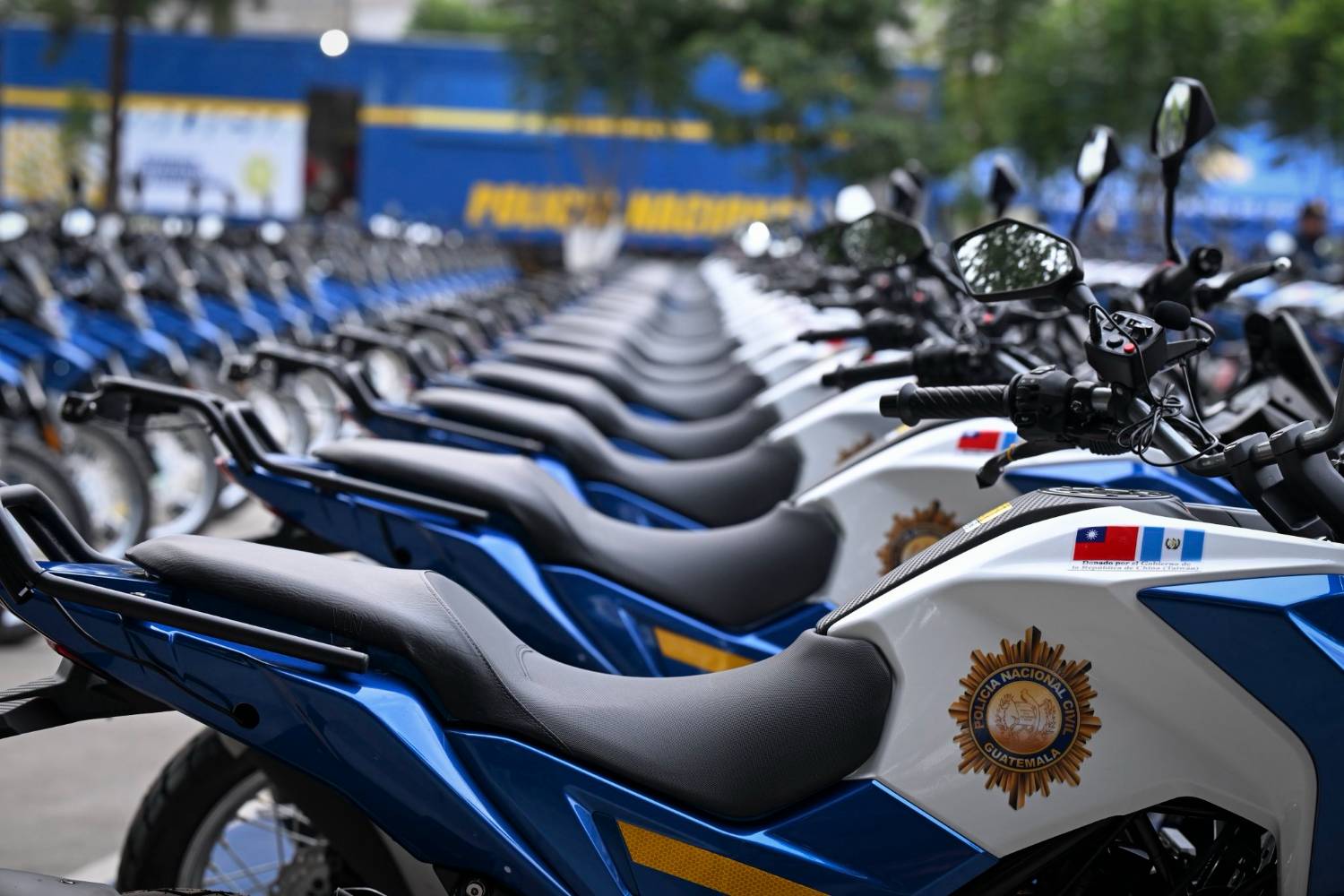 圖 台灣警車老舊缺錢 卻捐252機車給瓜國警察